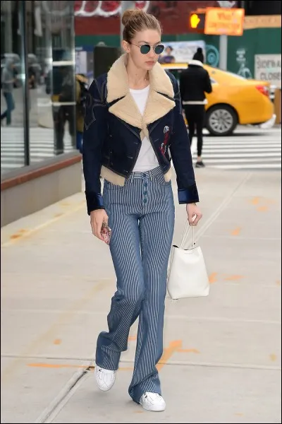 Quel chanteur est son petit ami (juillet 2017) ?