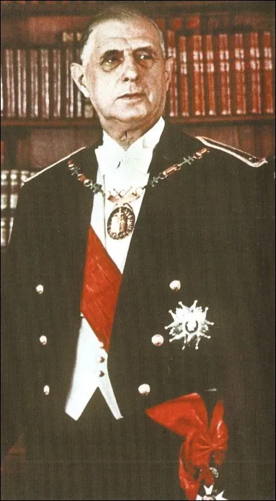 Quelle est la particularité des anciens présidents de la République siégeant au Conseil constitutionnel ?