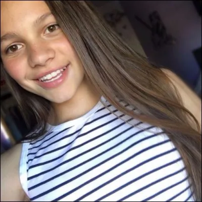 Comment se prénomme sa sur ?