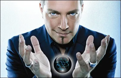 Et lui, c'est : .... (ce n'est pas vraiment un youtubeur mais il est sur YouTube !)