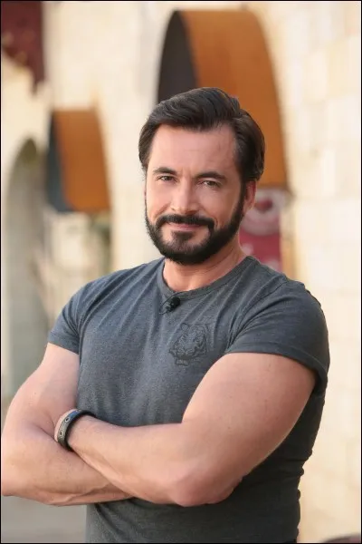 Qui est cette personne qui présente Fort Boyard ? (2017)