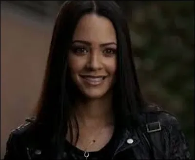 Comment s'appelle l'arrière-petite-nièce au 4e degrés de Stefan ?