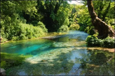 Quelle est la date de la fête des mères en Albanie ?