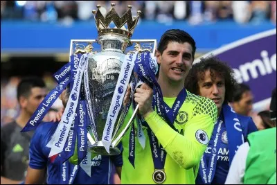 Quel est le nom du gardien ?