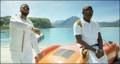 Complétez les paroles : 
"J'me vois d'jà en live, la foule en feu comme ... "