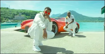 Lors du refrain, combien de fois Lefa répète-t-il le mot "rouler" ?