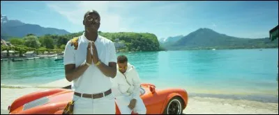 Complétez les paroles du couplet d'S.Pri Noir : 
"Ouais, laisse-moi rouler, laisse-moi rouler
Du gramme à la tonne de fougère, de quoi la tourner
Envie d'me faire une banque avec les mains gantées
Envie de faire le tour du monde ... 
Je veux faire le tour de ma planète"