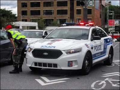 Cet habit est l'habit du gréviste du SPVM. Vrai ou faux ?