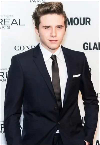 Fils d'un couple emblématique ex-footballeur/ex-Spice Girl, il est aujourd'hui très influent sur les réseaux sociaux et possède un statut de mannequin et de photographe :