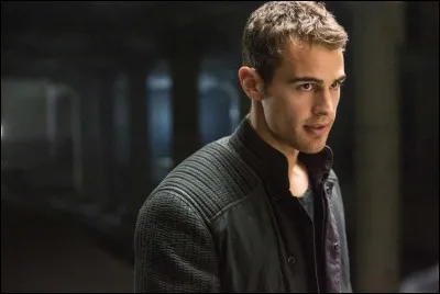 Qui est Tobias Eaton ?
