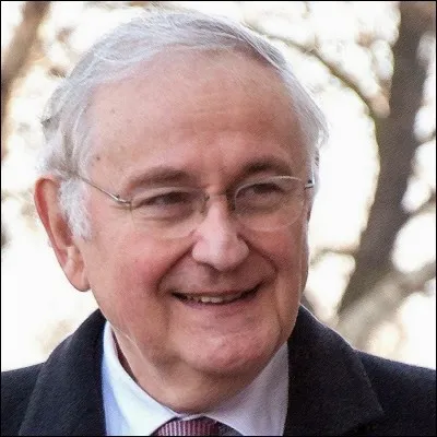 Comment s'appelle ce candidat ?