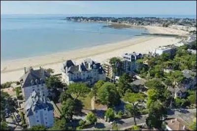 Comment appelle-t-on les habitants de la Baule ?
