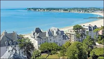 La ville possède-t-elle un aérodrome ?