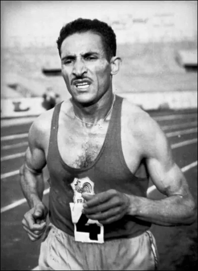 Né le 1er janvier 1921, il remporte le marathon des Jeux olympiques d'été de 1956 à Melbourne :