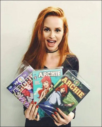 Que fait Cheryl à la fin de la saison 1 ?