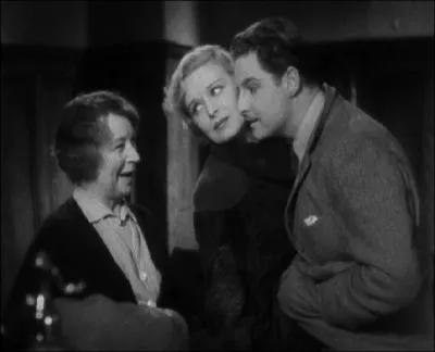 4. Un jeune canadien vivant en Angleterre est accus  tort d'un meurtre qui a eu lieu dans son appartement. Il s'enfuit en Ecosse pour trouver la preuve de son innocence...