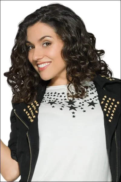 Comment s'appelle cette fille ?