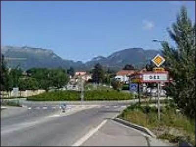 Je vous propose de partir &agrave; la d&eacute;couverte de Gex. Ville d'Auvergne-Rh&ocirc;ne-Alpes, capitale de la r&eacute;gion naturelle et historique du pays de Gex, elle se situe dans le d&eacute;partement ...