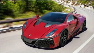 Quelle est la marque de cette voiture ?