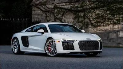 Quelle est la marque de cette voiture ?