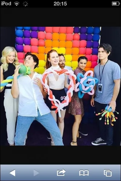 Dans quelle série joue-t-il actuellement, 2017 ?