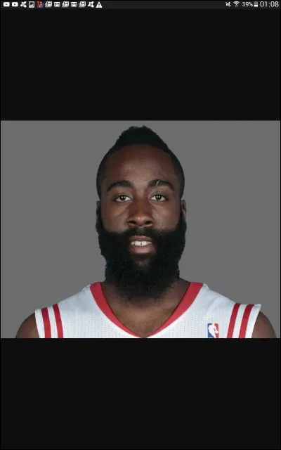 Quel âge a James Harden ?