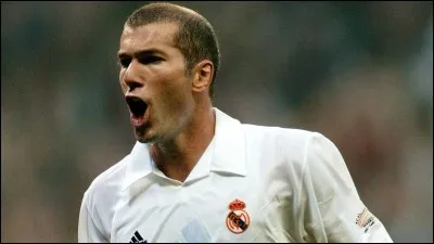 Quel est le montant du transfert de Zidane en 2001 quand il est parti de la Juventus pour aller au Real Madrid ?
