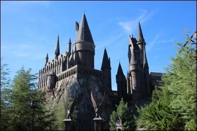 Parmi les quatre propositions suivantes, quel moyen de transport choisirais-tu pour te rendre à Poudlard ?