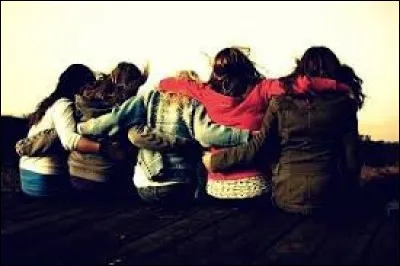 Comptes-tu avoir beaucoup d'amis ?