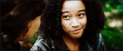 De quel district Rue est-elle originaire ?