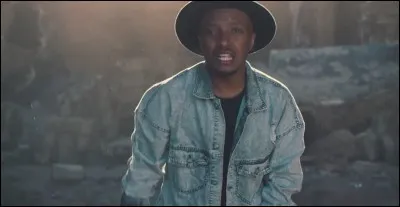 De combien de refrains est composée la chanson ?