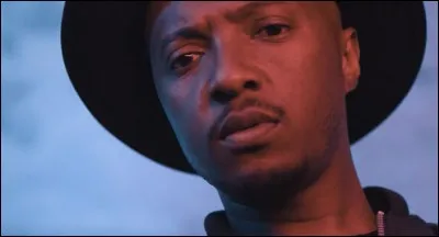 Lors de l'outro combien de phrases commencent par le mot "où" ?