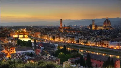 Florence est la capitale de la région de la Campanie.