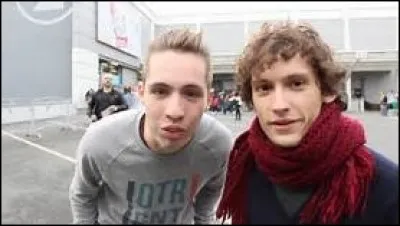 Qui sont ces 2 YouTubers ?