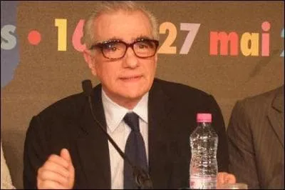 Il a ralis ' Aviator  - Casino  - Raging Bull'