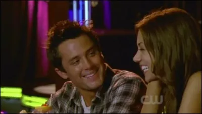 Dans quelle saison Chase décide-t-il de sortir avec Alex ?