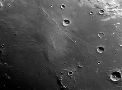 Vous êtes dans la Lune ?