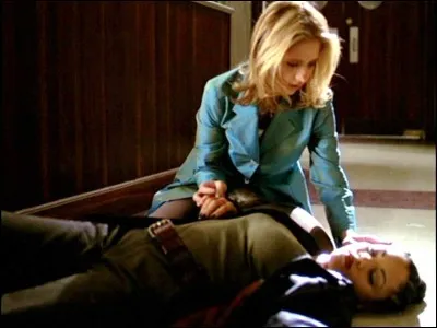 [Acathla 1] : Kendra revient à Sunnydale et se fait tuer par...