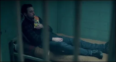 Comment finit l'entrevue entre Jughead et son père en prison ? ⚠️ Anglais ⚠️