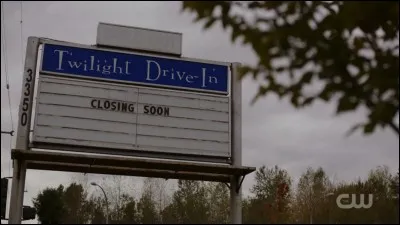 Que faisait Jughead comme travail au Drive-In ?