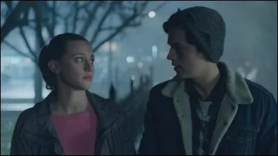 Justement, que dit-il à Betty en tête à tête ? ⚠️ Anglais ⚠️