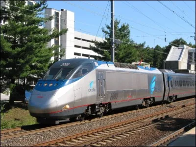 Quelles villes des USA relie le train Express l'Acela?
