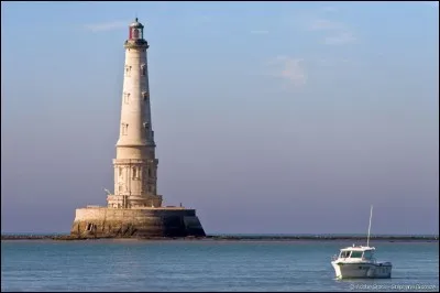 Ce phare qui mesure 67,50 mètres est le plus vieux de France, il s'appelle...