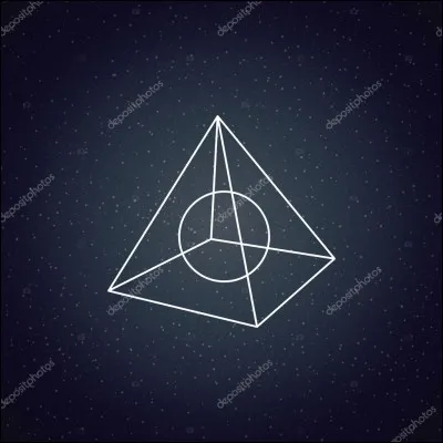 Une pyramide a base carré a huit arrêtes.