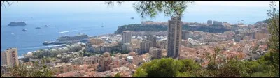 Commune des Alpes-Martimes (06) de 13 000 habitants, partageant la plus longue frontière (3274 mètres) avec Monaco.