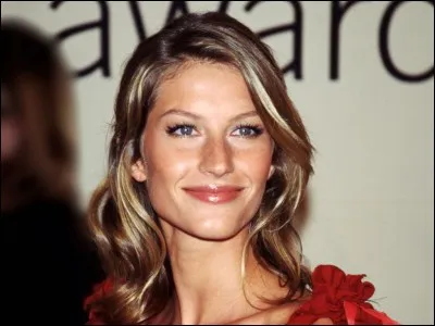 Tom Brady est le mari de Gisele Bündchen. Quel sport pratique-t-il ?