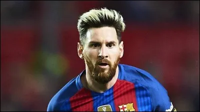 Depuis combien de temps ce joueur joue-t-il au FC Barcelone ?