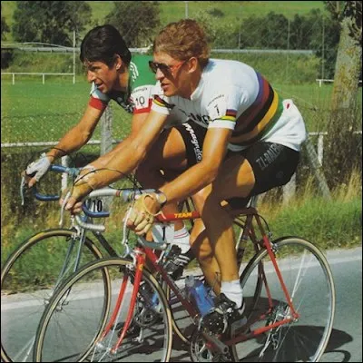 Vainqueur de 10 étapes du Tour de France entre 1975 et 1982, il remporte en 1978 Paris-Nice avant de devenir Champion du Monde. De qui s'agit-il ?