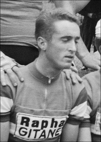 Vainqueur de Liège-Bastogne-Liège en 1960, champion des Pays-Bas en 1962, il est coéquipier d'Anquetil et terminer à la 5e place du Tour de France 1962. De qui s'agit-il ?