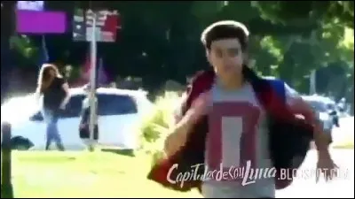 Quelle chanson chante-t-il à l'Open de l'épisode 100 avec Matteo ?